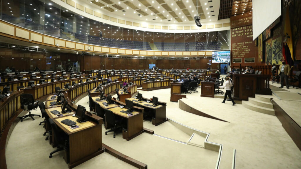 Asamblea deroga la Ley Humanitaria y dispone reprogramación de deudas