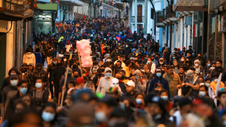 Manifestación en contra del gobierno del presidente Guillermo Lasso en Quito, el 15 de junio de 2022.