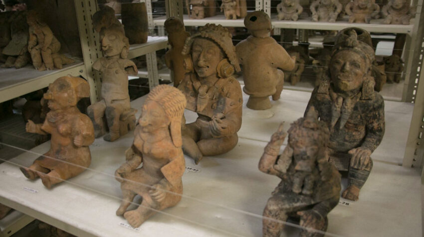 El MAAC alberga 58.000 bienes arqueológicos, muchos de ellos de la cultura manteña. Es uno de los museos más visitados del país.