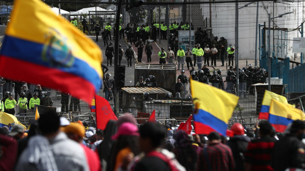 Paro y ‘shocks’ externos pueden desacelerar la economía de Ecuador