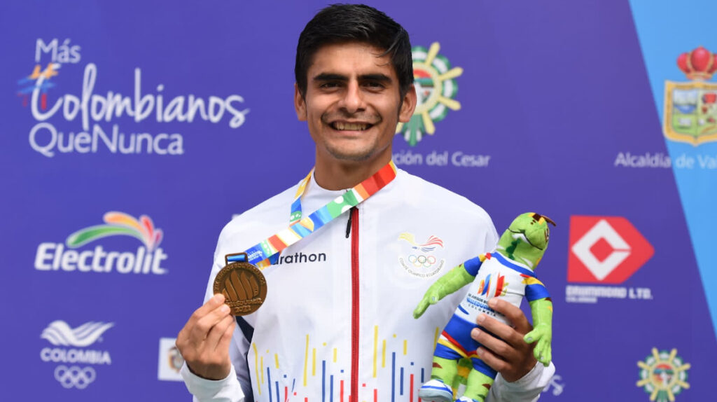 Jordy Jiménez obtiene medalla de oro en los 20 kilómetros marcha