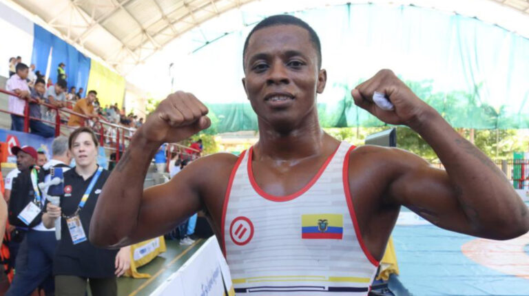 El luchador Andrés Montaño se consagra campeón en los Juegos Bolivarianos