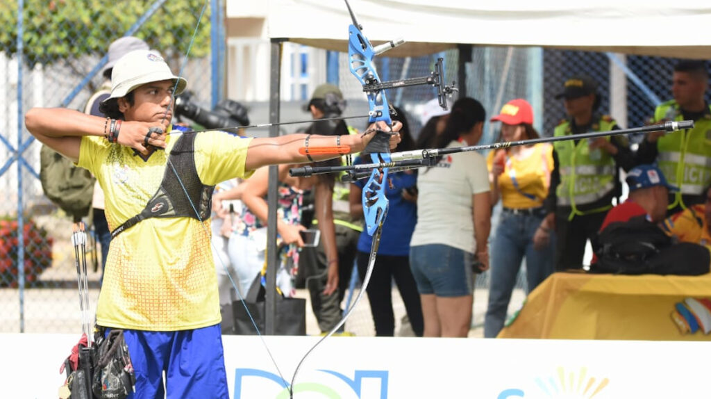 Lester Ortegón se consagra campeón en tiro con arco en los Bolivarianos