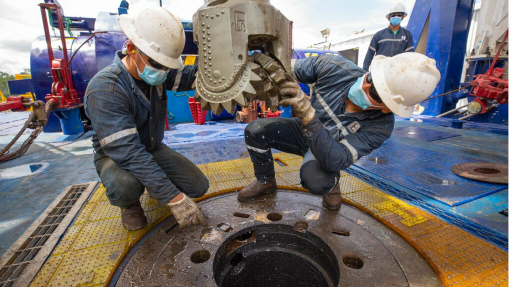Petroecuador agrega 2.153 barriles diarios de petróleo a su producción