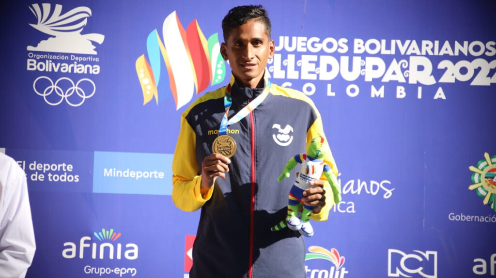 Vicente Loza se lleva el oro en la media maratón en Valledupar