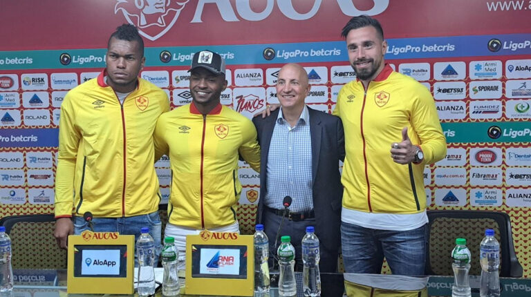 Luis Cangá, Pedro Pablo Perlaza y Hernán Galíndez, presentados el 5 de julio de 2022 por Danny Walker como nuevos jugadores de Aucas.