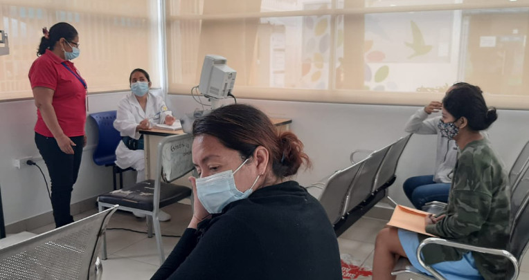 Comité de Usuarias del Hospital Matilde Hidalgo de Procel recorrió las instalaciones de la maternidad del Guasmo, en Guayaquil, el 12 de julio de 2022.