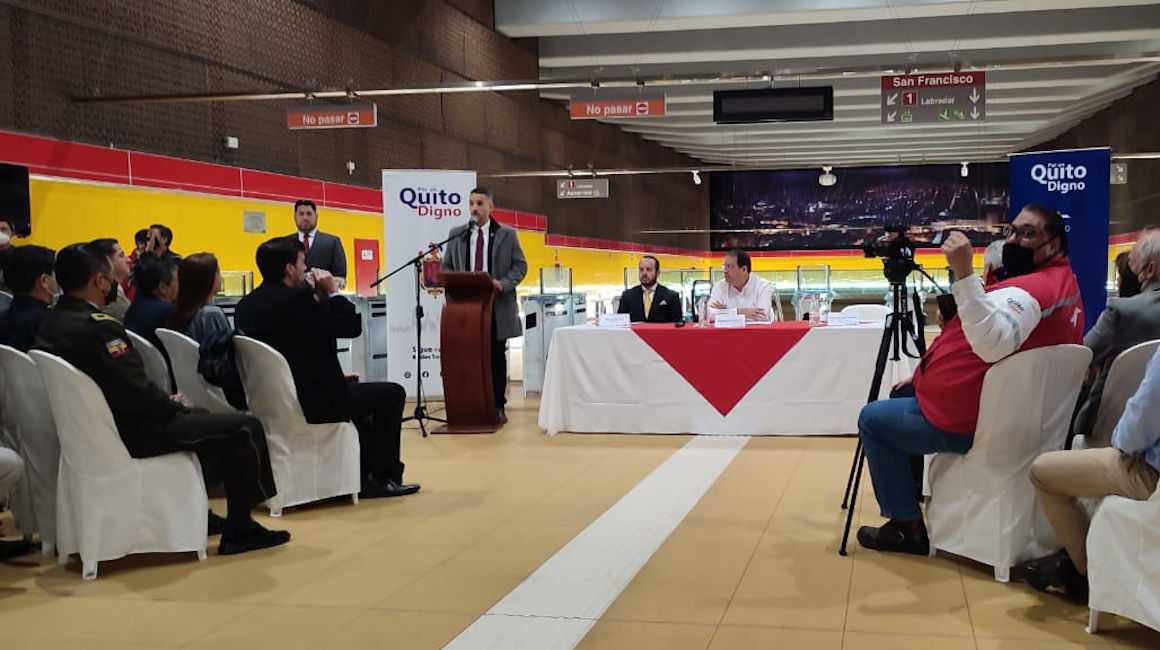 Evento organizado por el Municipio de Quito para presentar al operador del Metro de Quito.
