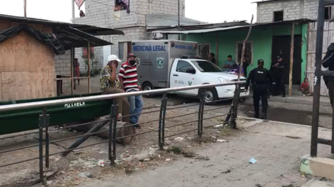 La Policía halló una fosa común en el Guasmo Sur de Guayaquil, el 2 de agosto de 2022.