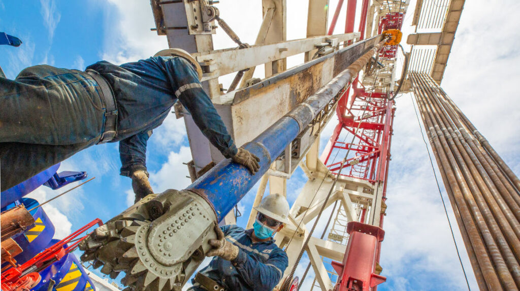 La empresa chilena Enap gana contrato de petróleo Oriente