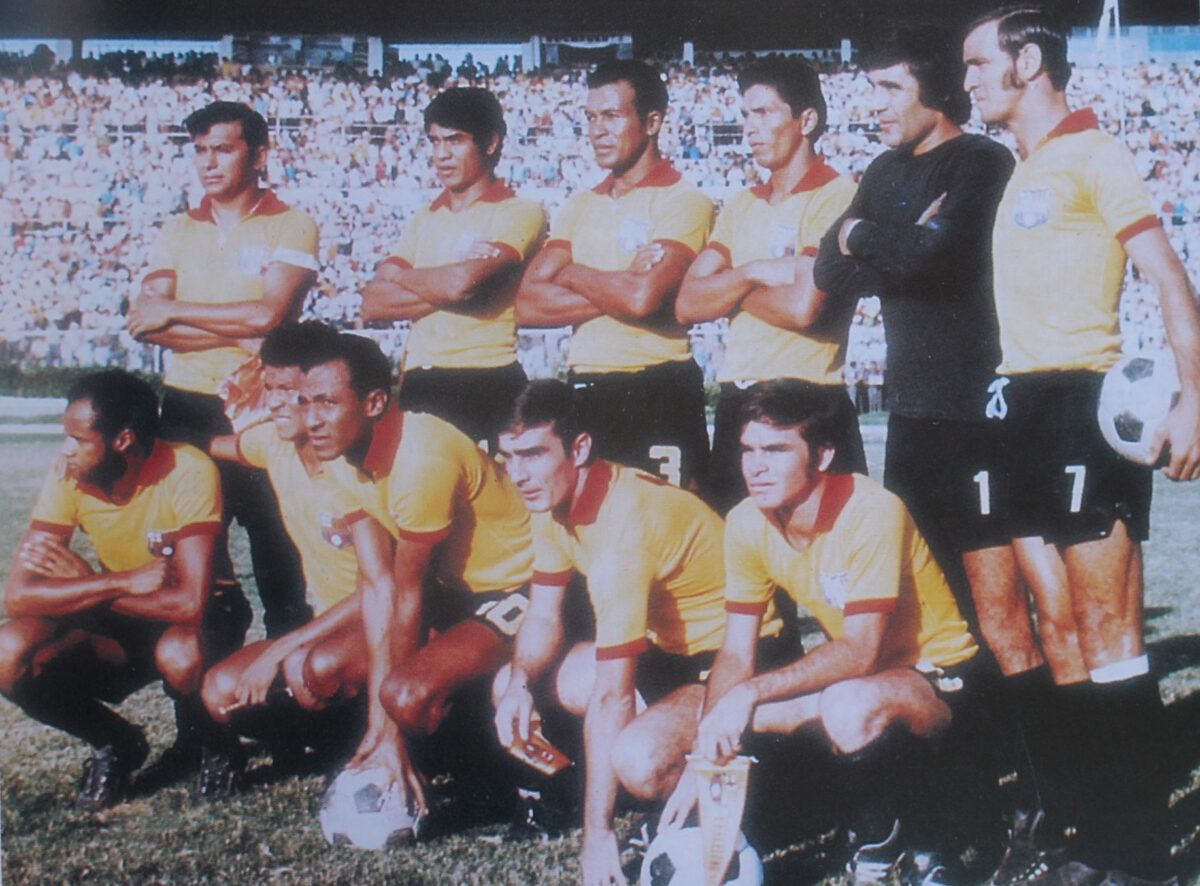 Plantel de Barcelona 1972, el equipo que fue protagonista de 'La Hazaña de Plata', tras la victoria 1-0 a Estudiantes por la Copa Libertadores.