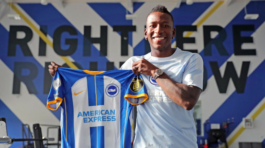 Pervis Estupiñán deja el Villarreal y ficha por el Brighton de Inglaterra
