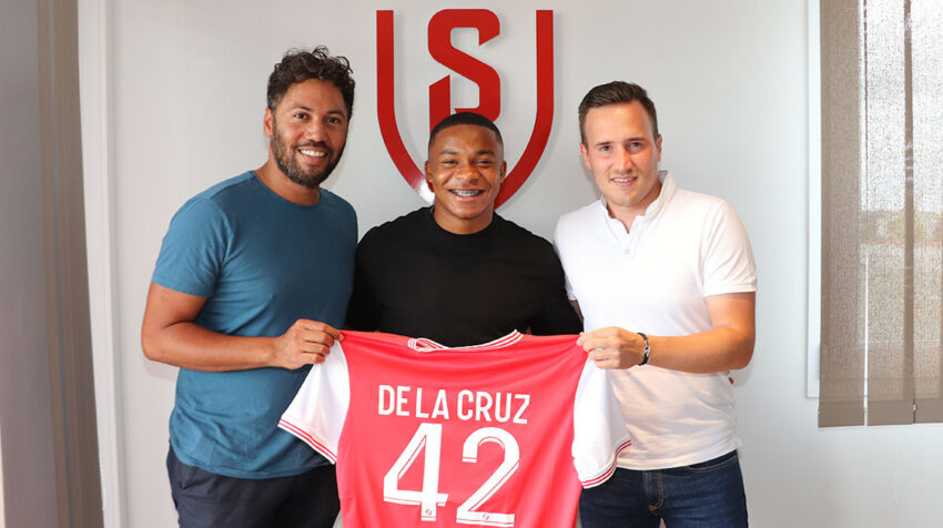 El ecuatoriano Maiky de la Cruz con la camiseta 42 del Stade de Reims, el 17 de agosto de 2022.