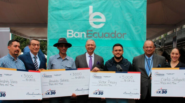 BanEcuador comenzó la nueva fase de crédito a 1% de interés con un evento en la Plaza Grande de Quito el 16 de agosto de 2022.