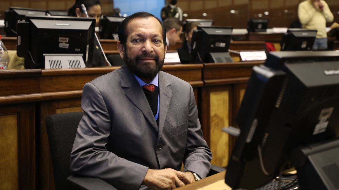 El asambleísta Hugo cruz, en una sesión del Pleno el 9 de junio de 2022.