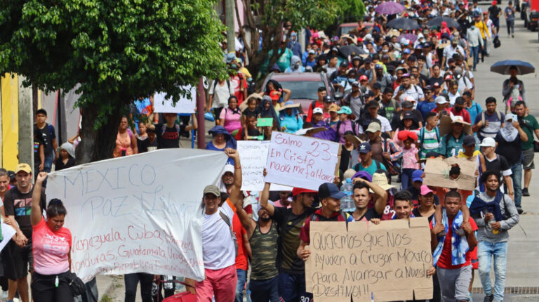 México espera llegada de 8.000 migrantes en fin de año