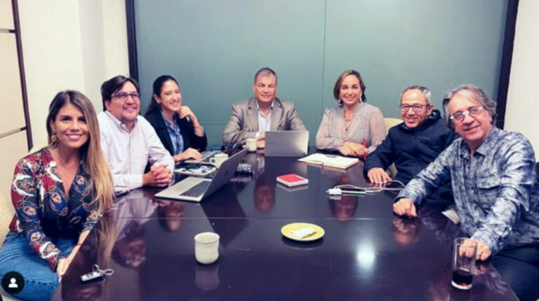 De izq. a der: Edwin Jarrín, Rafael Correa, Gabriela Rivadeneira, Augusto Espinosa y Galo Mora.