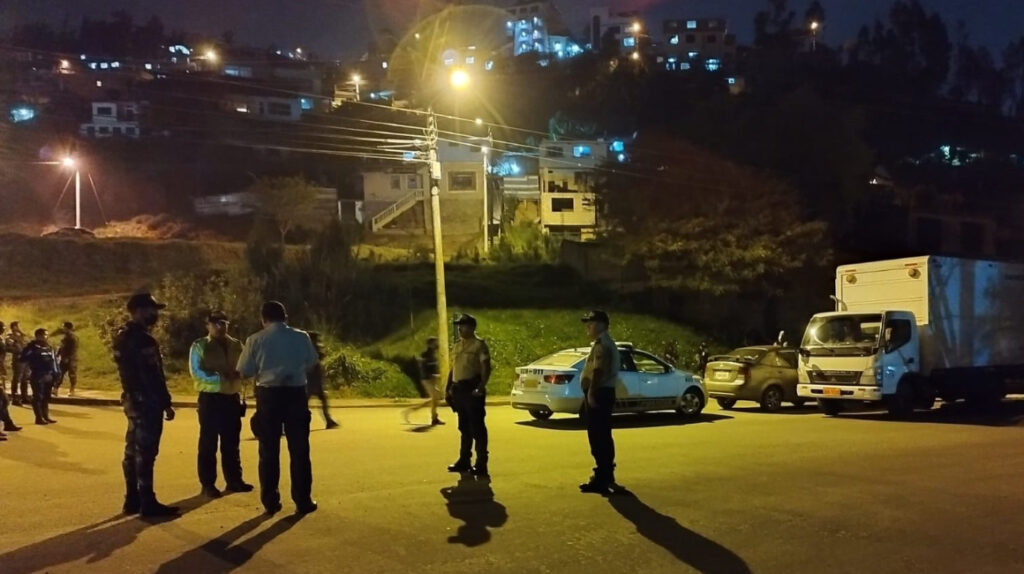 Vehículo con explosivo detonó cerca de la cárcel de Loja