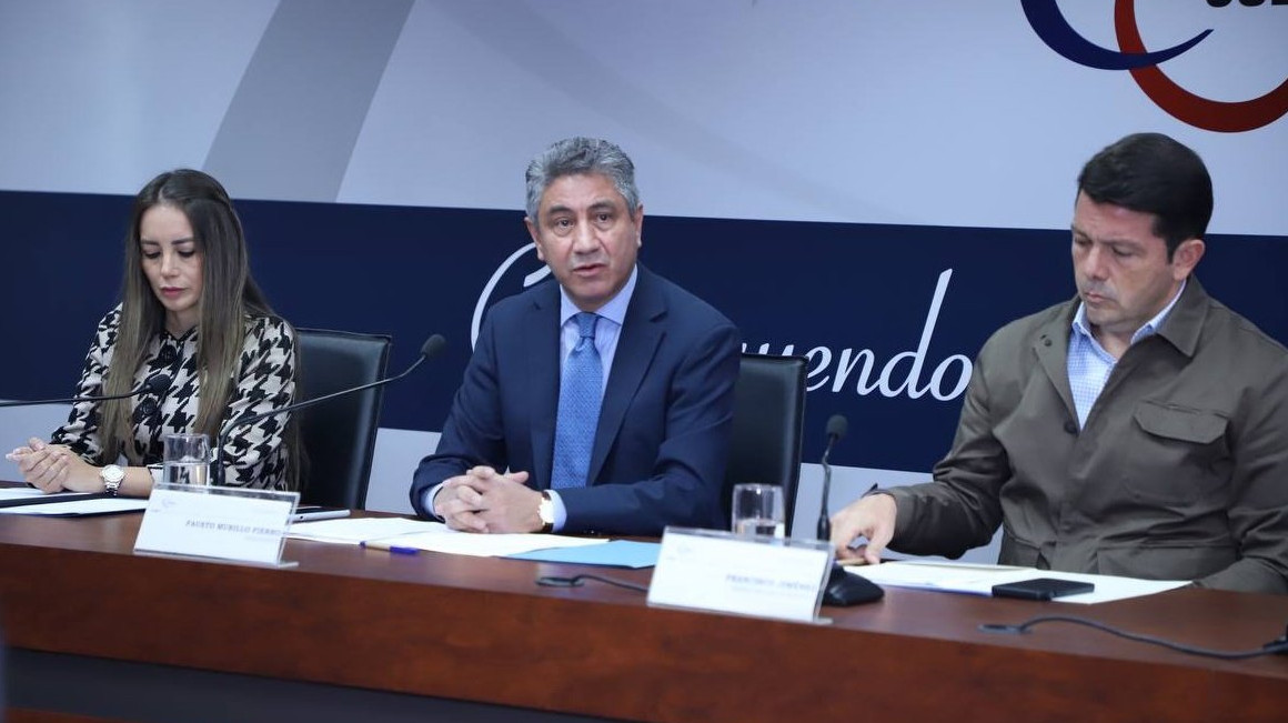 De izq. a der. Ruth Barreno, vocal de la Judicatura, Fausto Morillo, presidente del CJ, y Francisco Jiménez, ministro de Gobierno, durante la presentación de resultados del concurso de jueces anticorrupción, el 19 de septiembre de 2022.