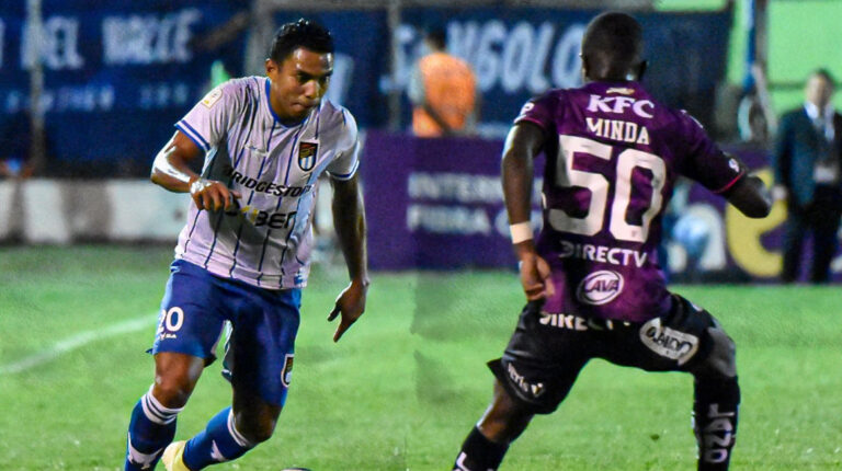 Jefferson Montero, de 9 de Octubre, en el partido ante Independiente del Valle por la Copa Ecuador, el 21 de septiembre de 2022.