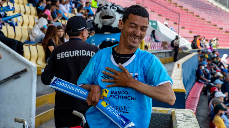 'Leo' López en la victoria de Universidad Católica ante Orense, el 18 de septiembre de 2022, en el estadio Atahualpa. 