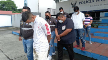 Cuatro personas fueron detenidas por el delito de extorsión. Guayaquil, 24 de marzo de 2022.