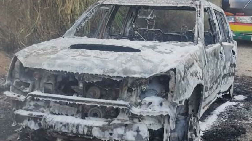 Un patrullero fue quemado en Orellana, la madrugada del 27 de septiembre de 2022.
