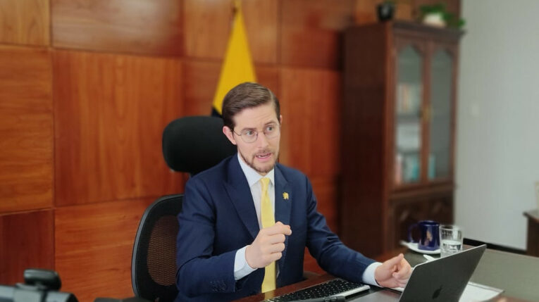 El gerente del Banco Central, Guillermo Avellán, en Quito el 30 de septiembre de 2022.