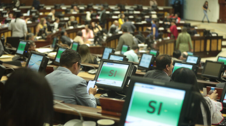 El Pleno de la Asamblea Nacional aprobó una resolución que determinó el incumplimiento del plan de Gobierno de Guillermo Lasso, el 4 de octubre de 2022.