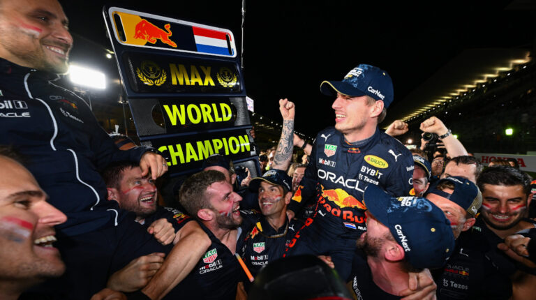 Max Verstappen, celebrando después del Gran Premio de Japón, el 9 de octubre de 2022.