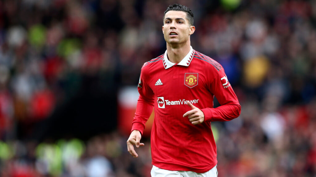 Cristiano Ronaldo deja de ser futbolista del Manchester United