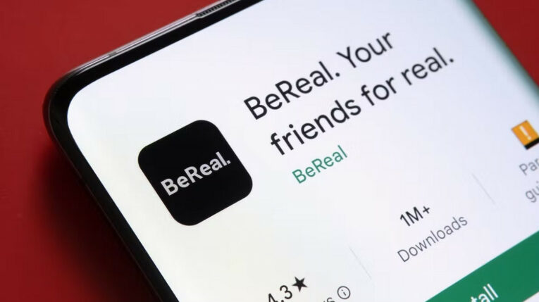 Logo de BeReal, nueva red social en una tienda de aplicaciones. 