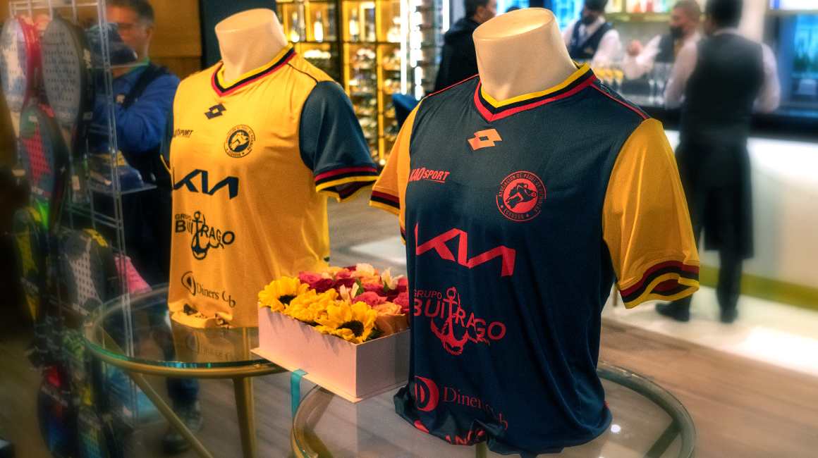 Estas son las camisetas que lucirá el equipo ecuatoriano en el Mundial de pádel, en Dubai.