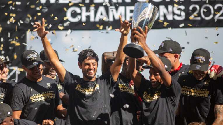 Los jugadores de Los Ángeles FC celebrando el título de la Conferencia Oeste de la MLS.