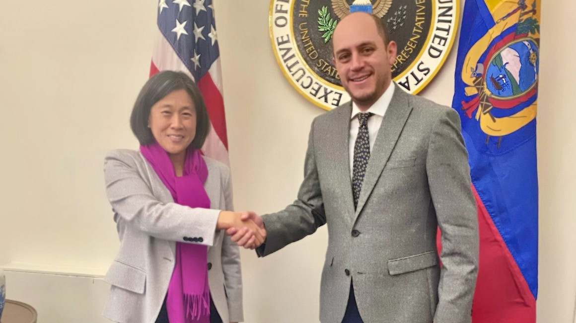 La representante de Comercio de Estados Unidos, Katherine Tai; y el ministro de Producción, Julio José Prado, el 27 de octubre de 2022.