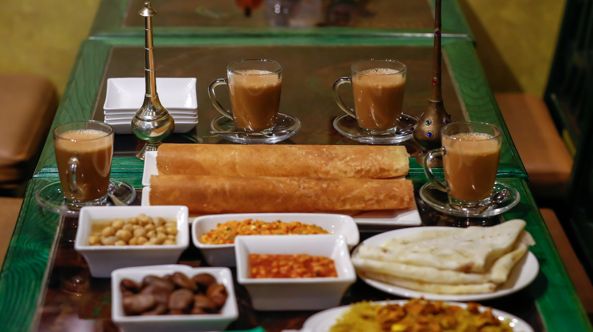 Detalle de una degustación de platos tradicionales en el restaurante Al-Qassabi, propiedad de la cocinera Shams Al-Qassabi.