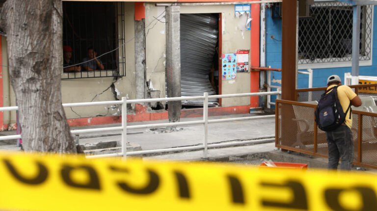 Una explosión cerca al Municipio de Durán, en Guayas, causó daños en locales comerciales, el 2 de noviembre de 2022.