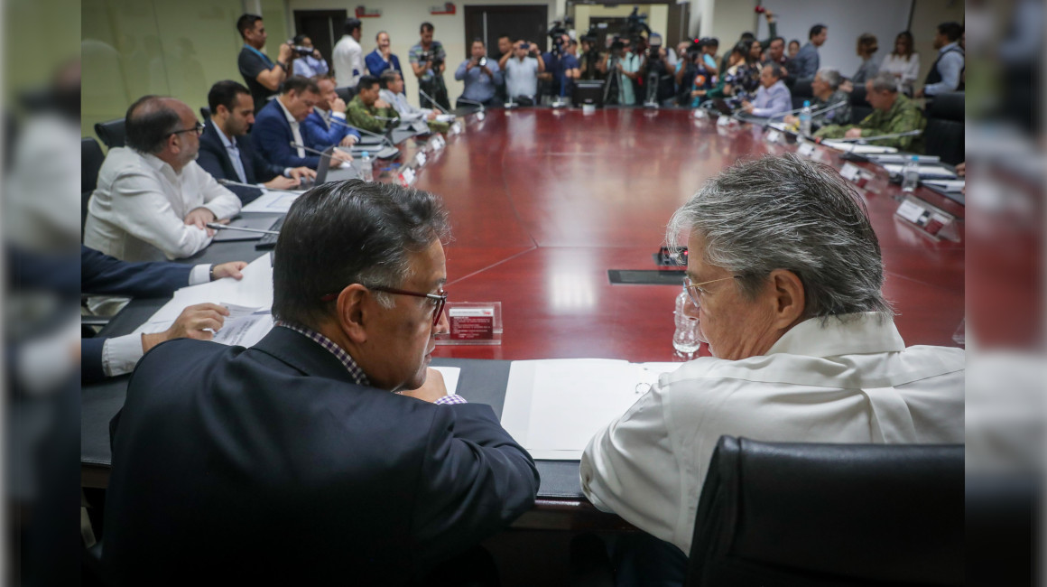 El secretario de seguridad, Diego Ordóñez, y el presidente Lasso en una reunión del Cosepe, el 3 de noviembre de 2022.