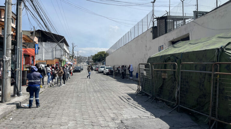 Cuatro abogados fueron retenidos en la cárcel El Inca en Quito