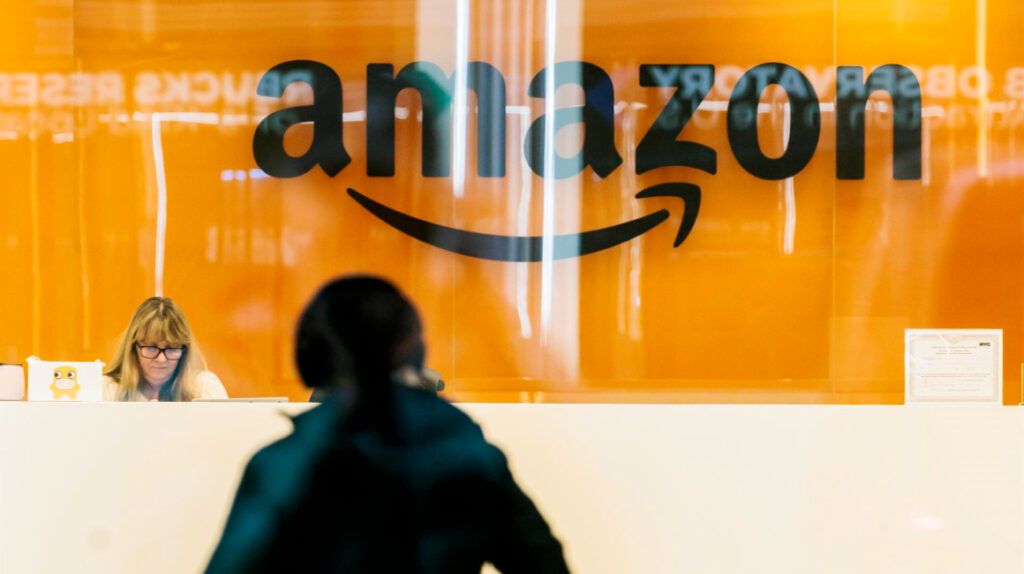 Despidos en Amazon se suman a movimientos en las tecnológicas