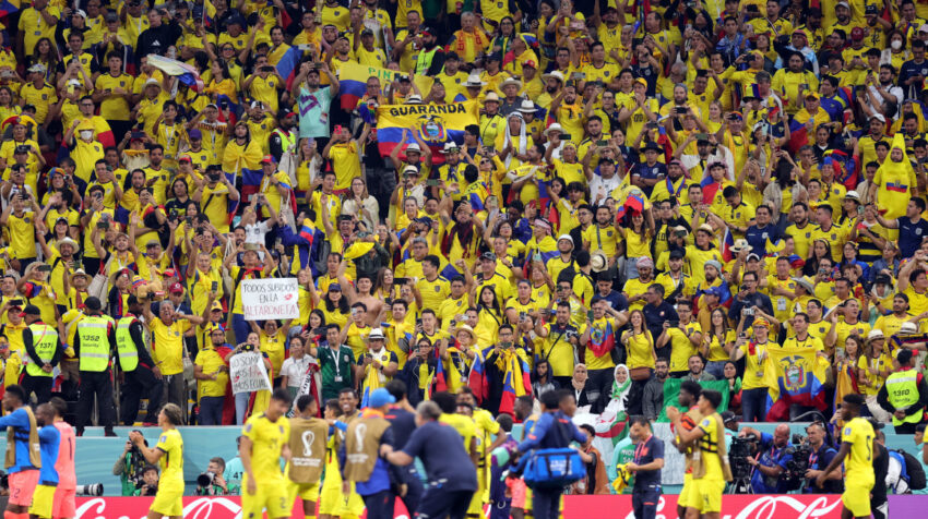 Hinchada de Ecuador durante el partido ante Qatar, el 20 de noviembre de 2022.