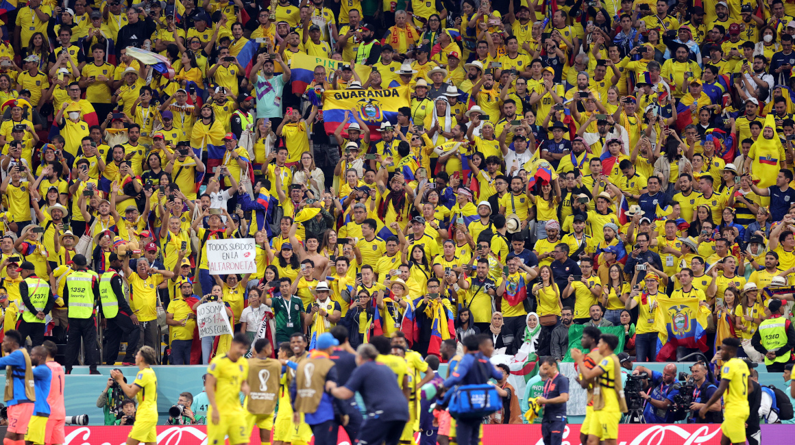 Hinchas de Ecuador durante el partido inaugural del Mundial, ante Qatar, el 20 de noviembre de 2022.