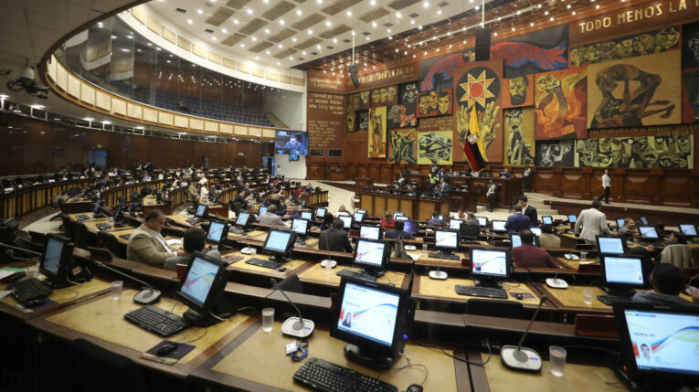 El Pleno de la Asamblea no logró posesionar, este 24 de noviembre de 2022, a los cuatro nuevos consejeros del CPCCS.