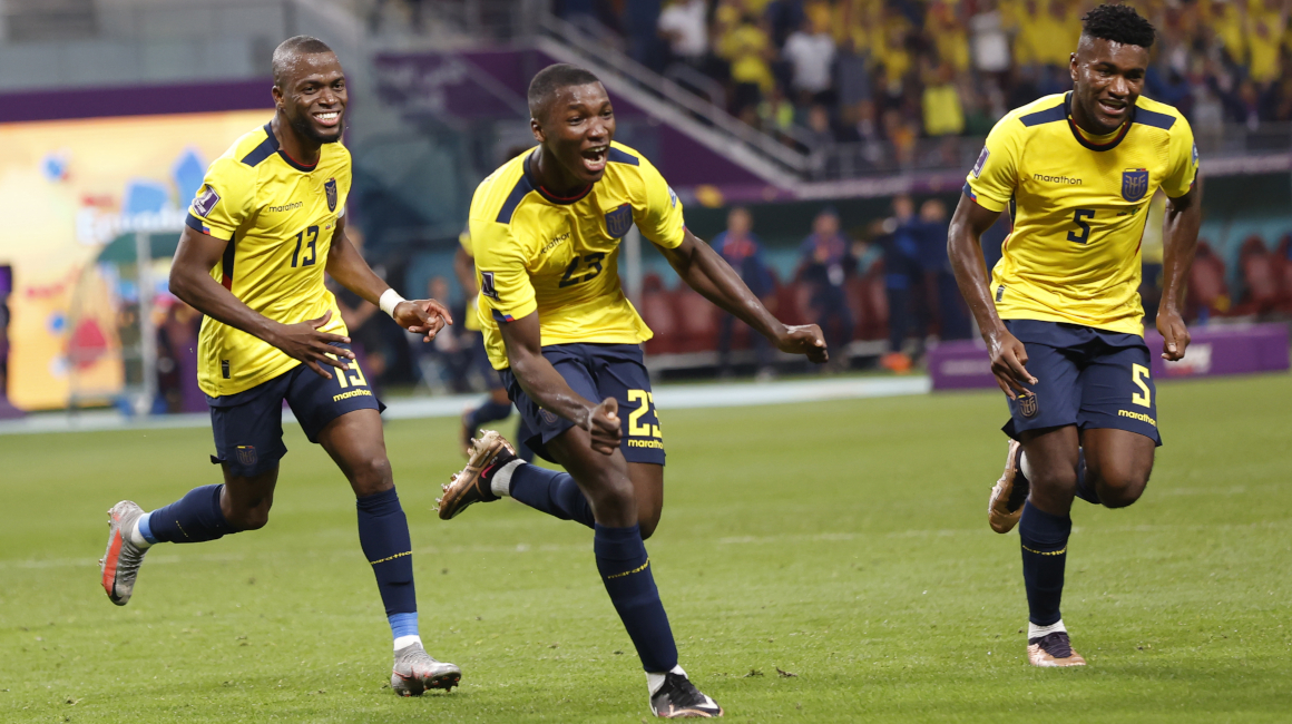 Moisés Caicedo celebra su gol en el partido de Ecuador ante Senegal, el 29 de noviembre de 2022.