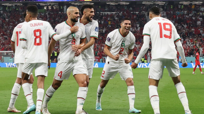 Los jugadores de Marruecos festejan uno de los goles ante Canadá, el jueves 1 de diciembre de 2022.