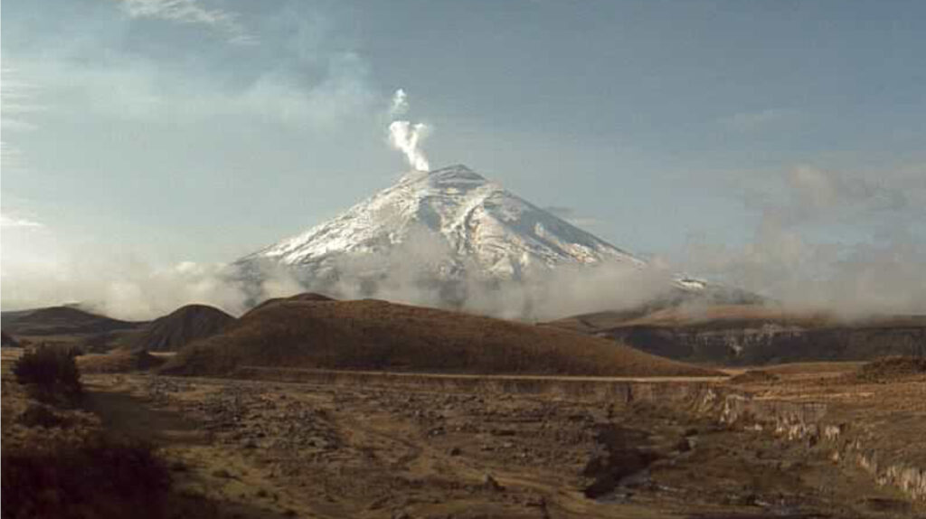 Quitumbe registra caída de ceniza del volcán Cotopaxi