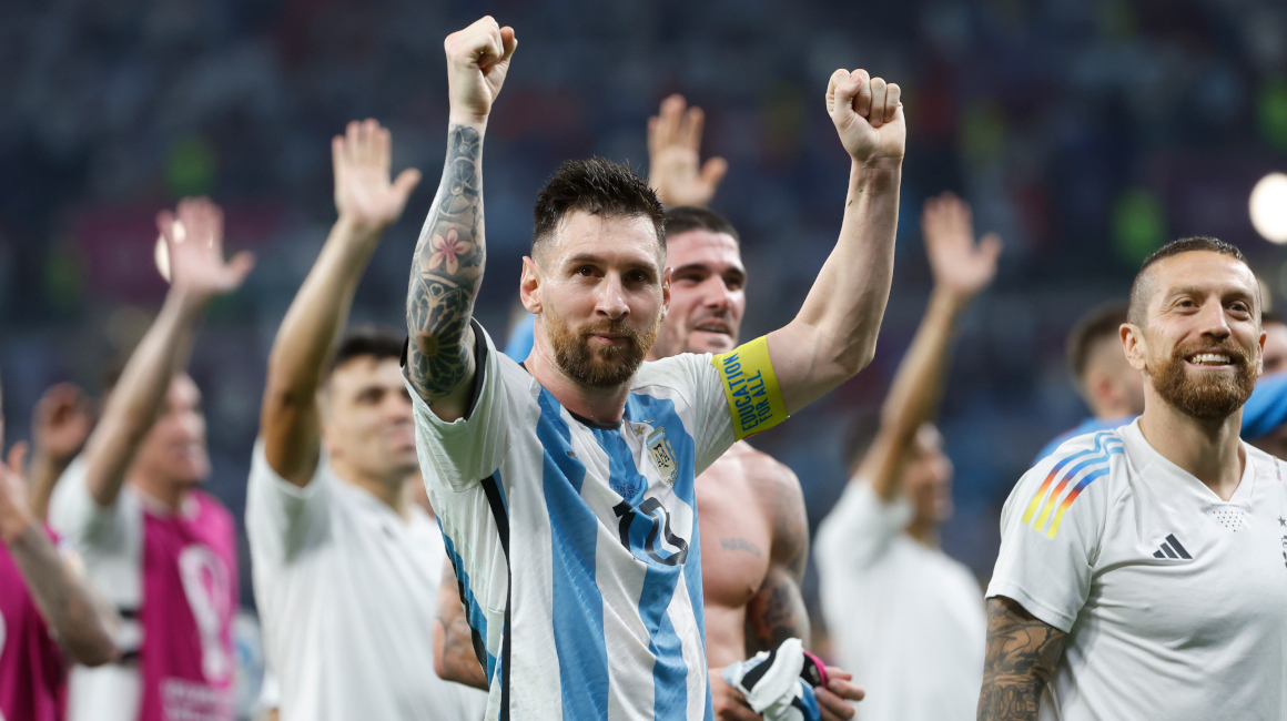 Lionel Messi celebra después del partido de Argentina ante Australia, el 3 de diciembre de 2022.