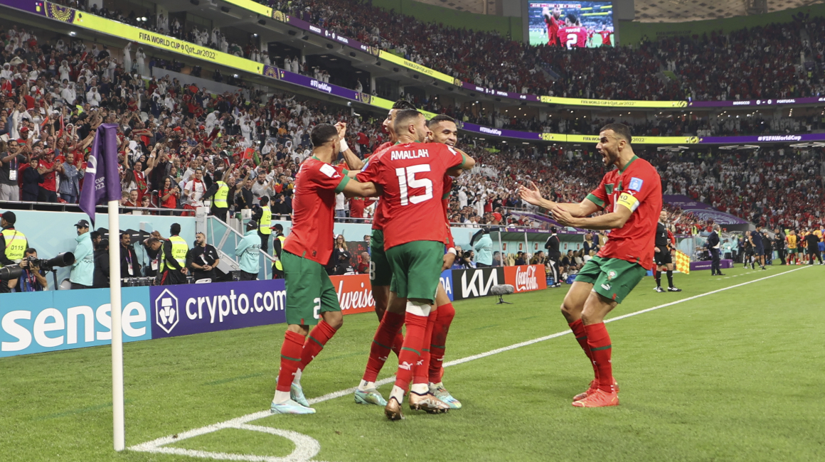 Los jugadores de Marruecos festejan el gol de Youssef En Nesyri, ante Portugal, el 10 de diciembre de 2022.