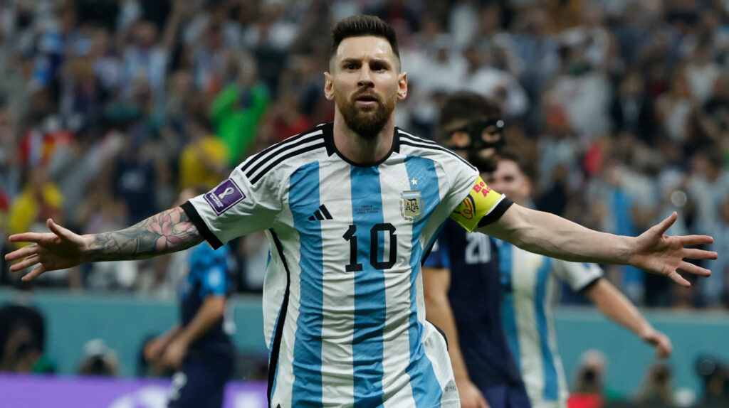 Luis Suárez: “Que pare el mundo para aplaudir a Messi”