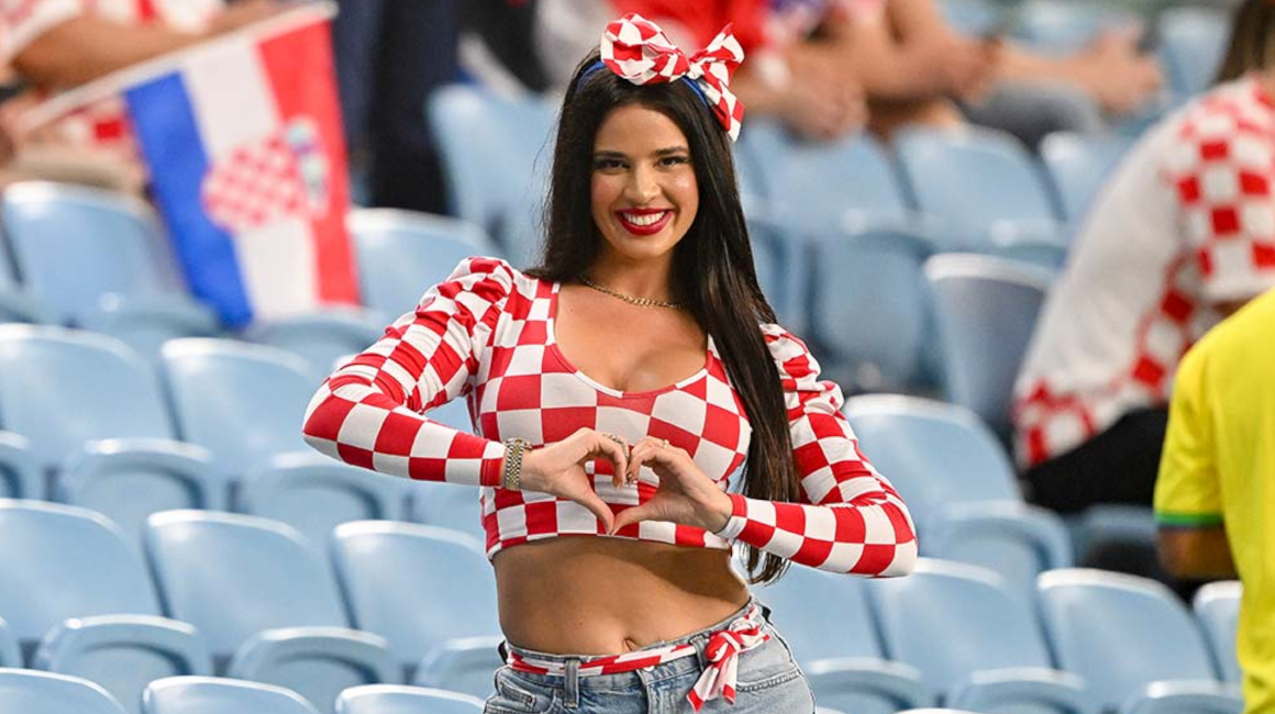 Ivana Knoll, la 'novia del Mundial', durante un partido de la selección de Croacia.